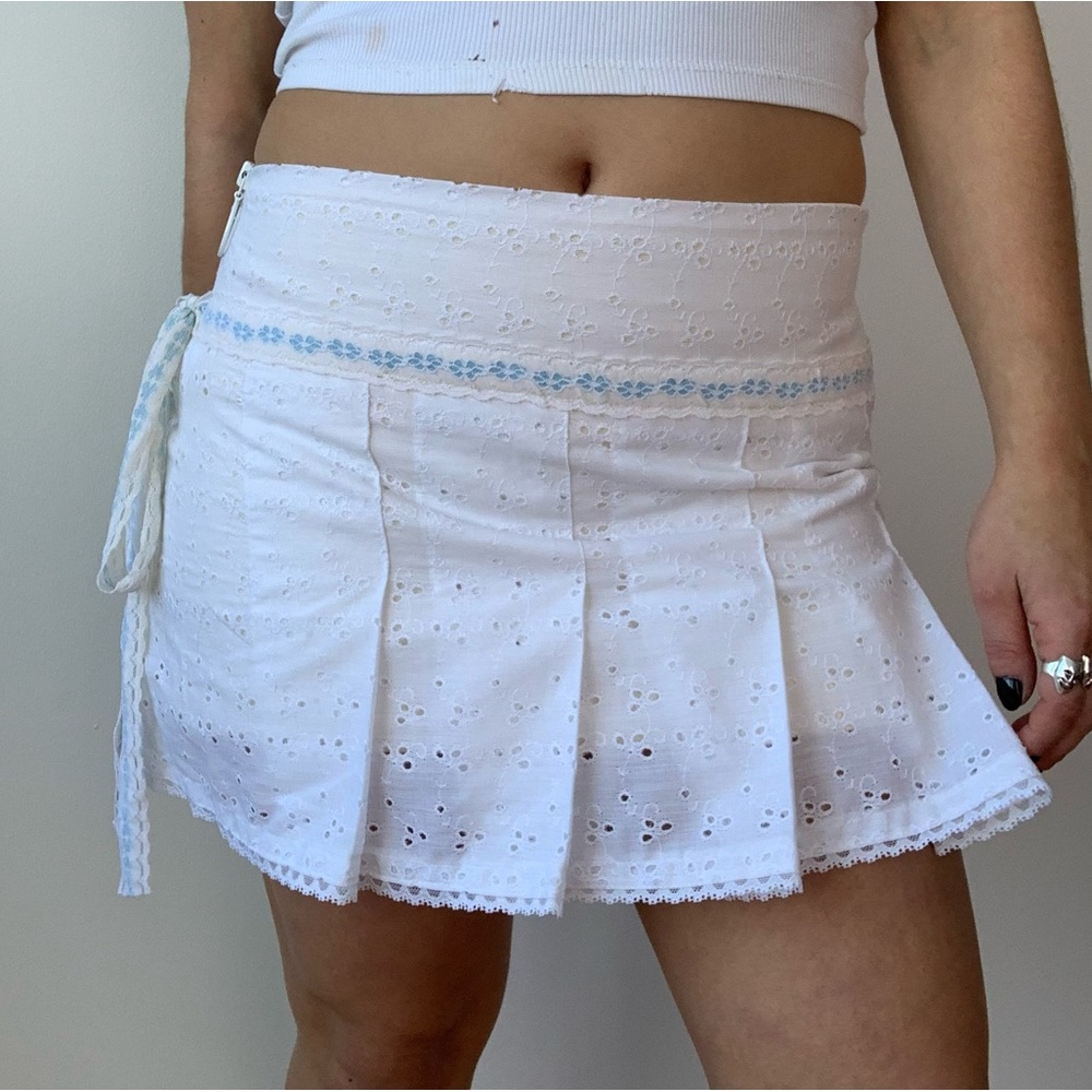 White coquette pleated mini skirt - Picture 3 of 4